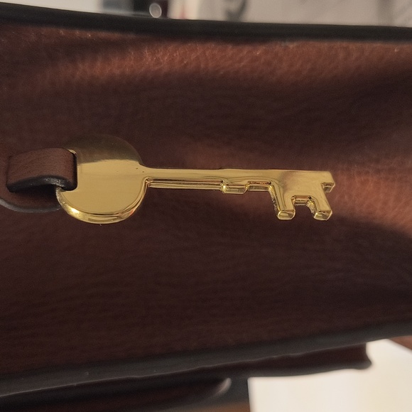 Brown leather Fossil Purse - Picture 6 of 6